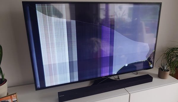 When to Replace Your Smart TV Backlight Panel Safely
