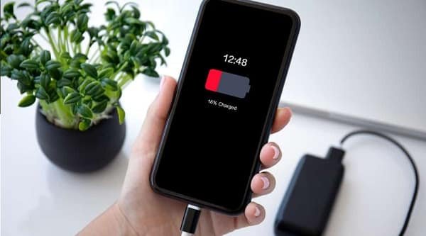 Why Your Smartphone Battery Is Draining Faster