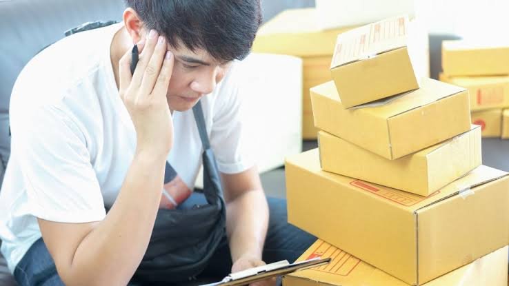 Reselling Without Holding Inventory